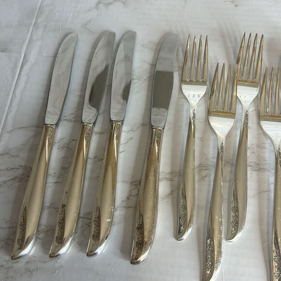 Wm A Rogers Oneida LADY CATHERINE Pattern Silverplate Flatware 12 piece set - Picture 2 of 11